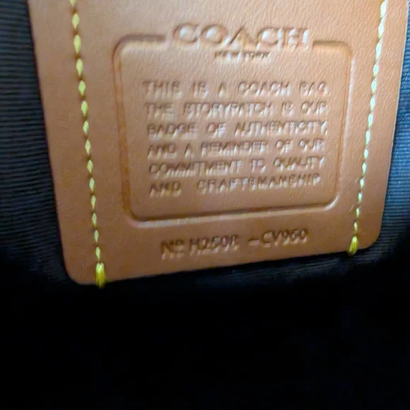 Coach Large Rowan Black Pebbled Leather - Picture 11 of 11